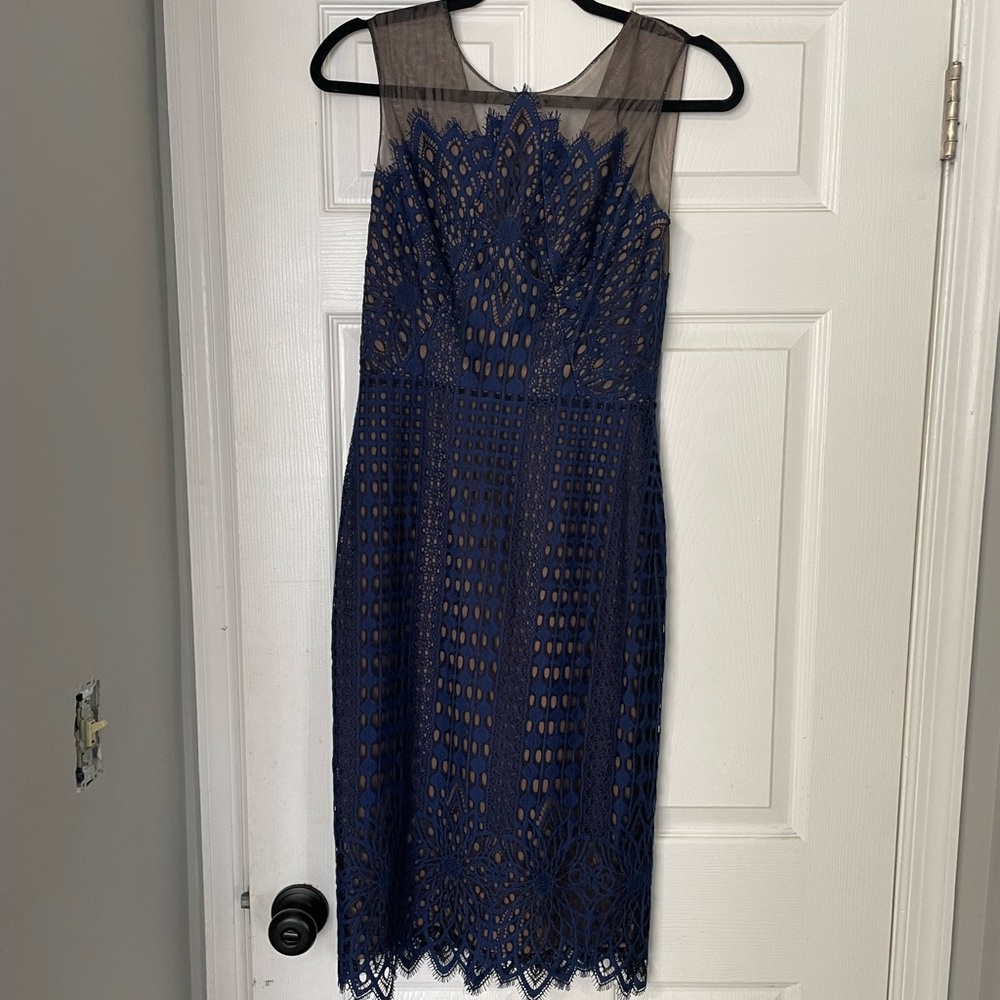 BCBG lace dress sz 2